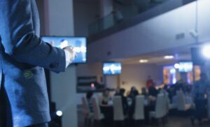 Hervé Troccaz, Animateur de conférences et séminaires à Lyon