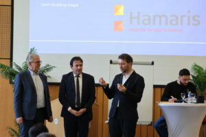 Hervé Troccaz, conférencier magicien présente sa conférence sur la mémoire