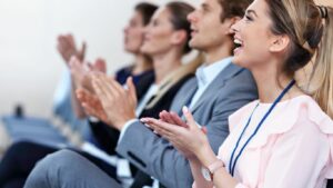 Conférencier magicien mentaliste Hervé Troccaz : applaudissement du public