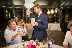 Mentaliste à Lyon Hervé Troccaz lors d'un anniversaire à la Maison d'Anthouard à Ecully