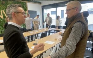 Team Building Magie, atelier de magie en entreprise avec Hervé Troccaz