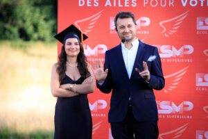 Hervé Troccaz, maitre de cérémonie pour une remise de diplômes de l'école ESMP